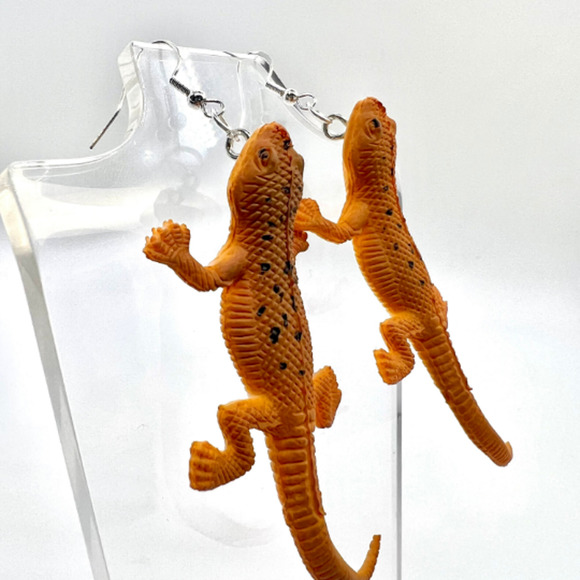 Orange Lizard Earrings - Animal Earrings - Bearded Dragon Earrings - Serpents - Picture 1 of 9